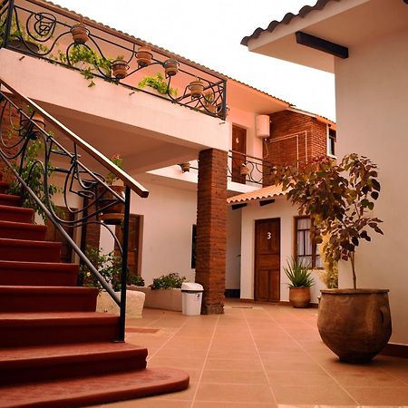 Casa San Martin Suites Cochabamba Exterior photo