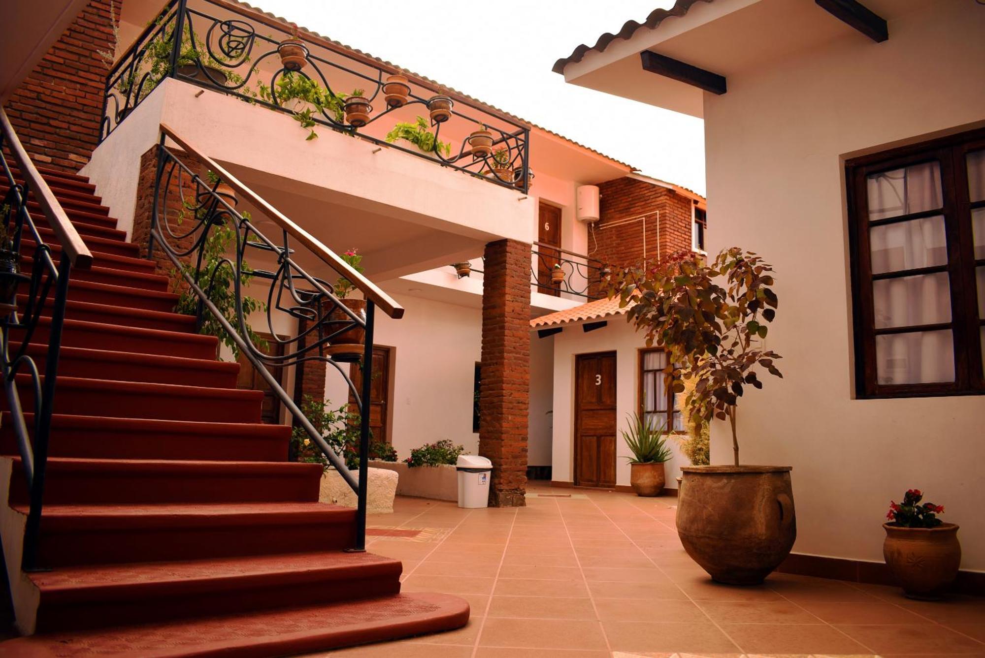 Casa San Martin Suites Cochabamba Exterior photo